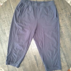 Lululemon Rejuvenate Crops